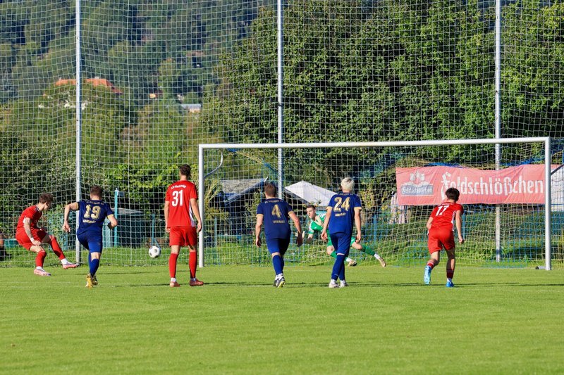 Rote Karte wird zum Wendepunkt: 2:4 gegen Markranstädt